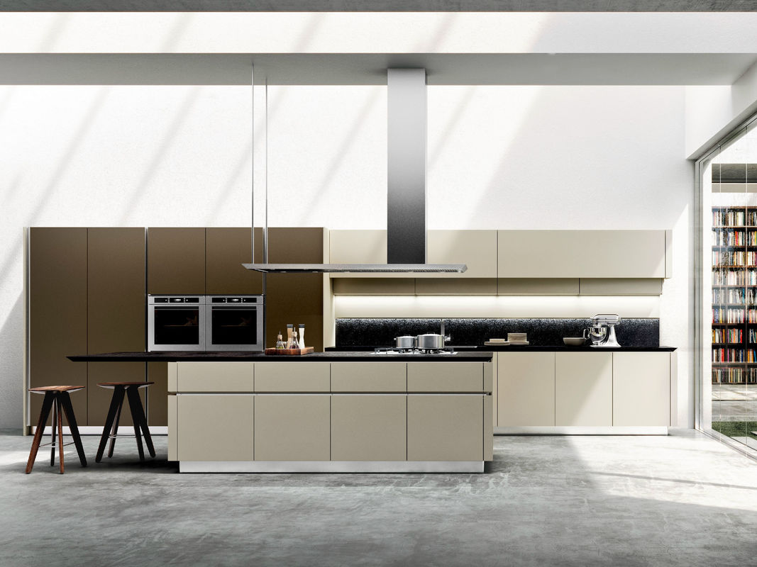 Blum ハードウェアとフェニッシュ YALIG アパートのためのスマートウッドシェーカーキッチンキャビネット