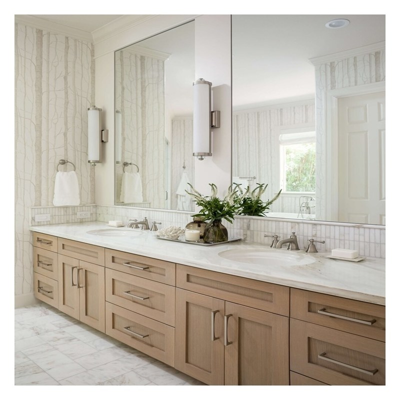 パライウッドの壁のバニティキャビネットとLED鏡であなたの浴室に現代的な外観を作成します