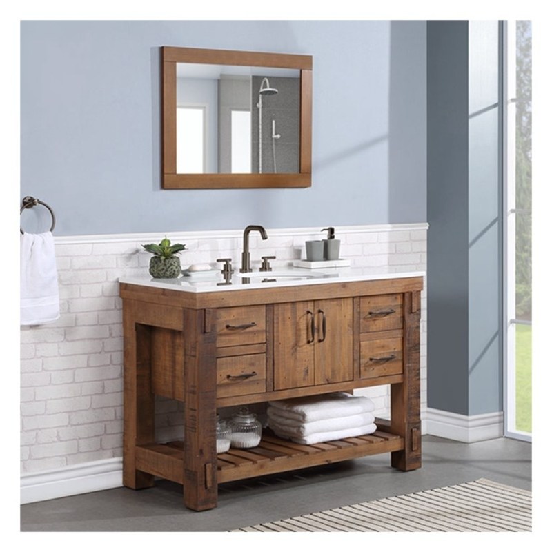 シルバーの鏡とヴィンテージスタイルのバニティ